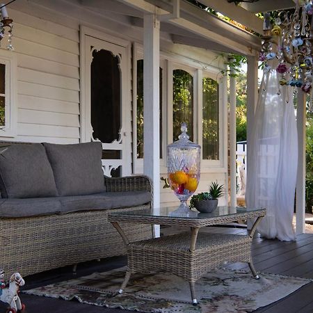 Wisteria Hysteria Villa Hepburn Springs Bagian luar foto