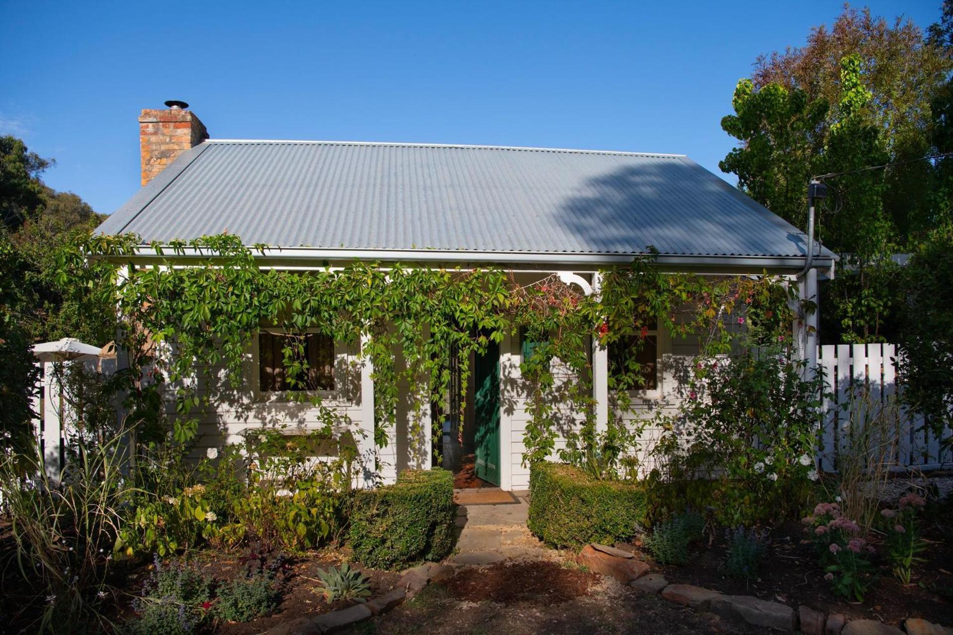 Wisteria Hysteria Villa Hepburn Springs Bagian luar foto